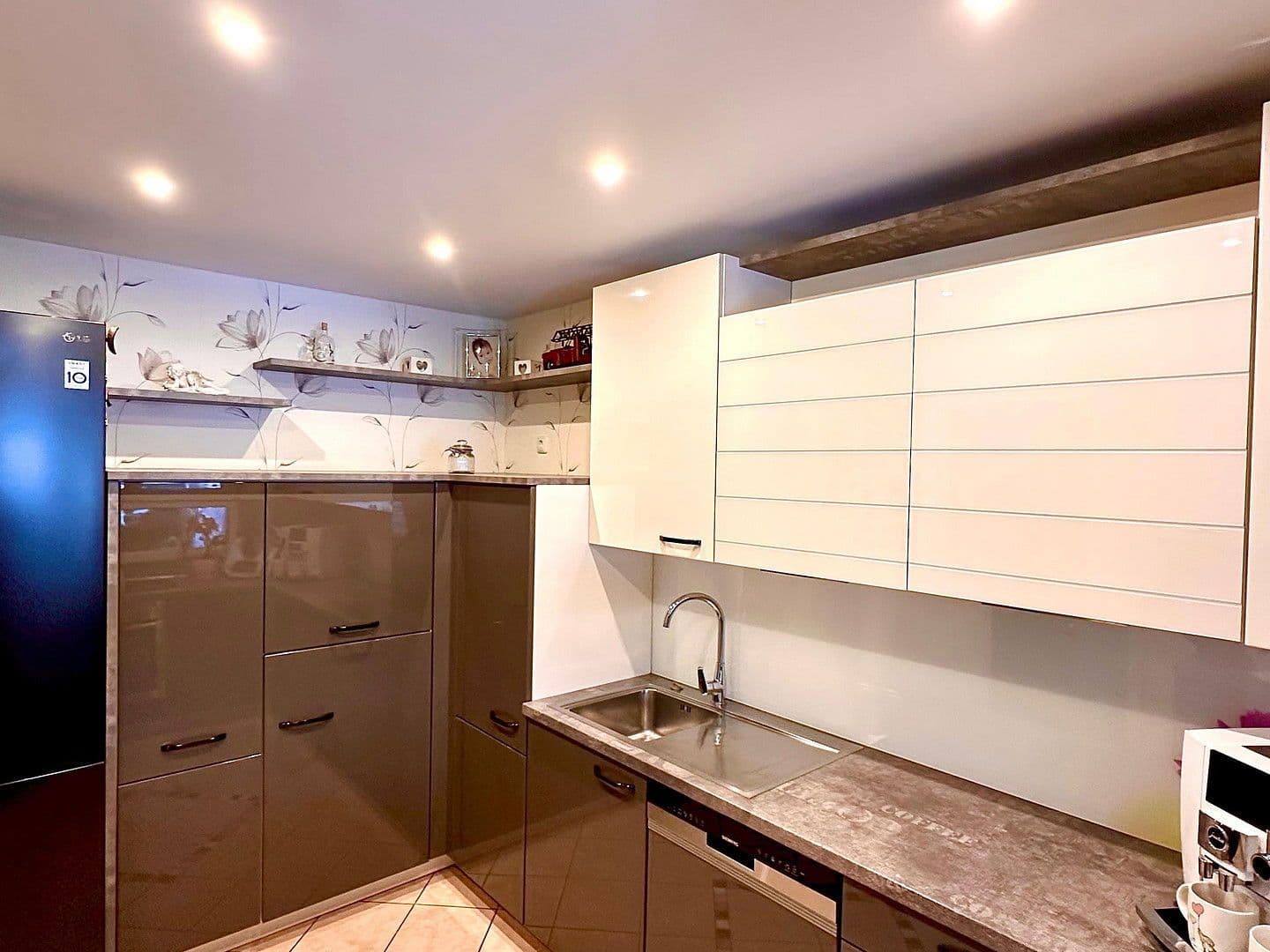 Prodej domu 130 m², pozemek 149 m², Glienicke/Nordbahn, Braniborsko Prodej domu 130 m², pozemek 149 m², Glienicke/Nordbahn, Braniborsko