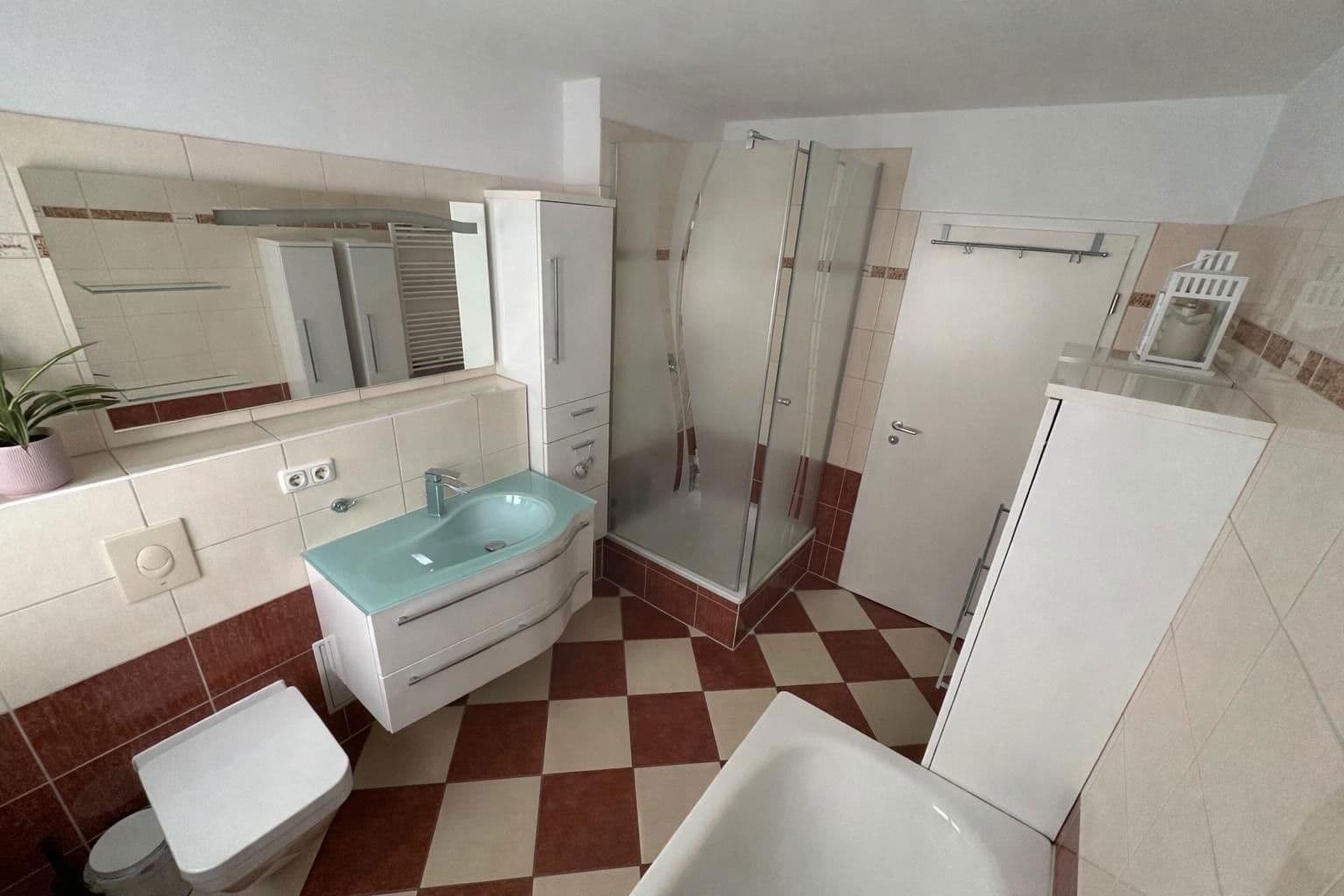 Prodej domu 130 m², pozemek 149 m², Glienicke/Nordbahn, Braniborsko Prodej domu 130 m², pozemek 149 m², Glienicke/Nordbahn, Braniborsko