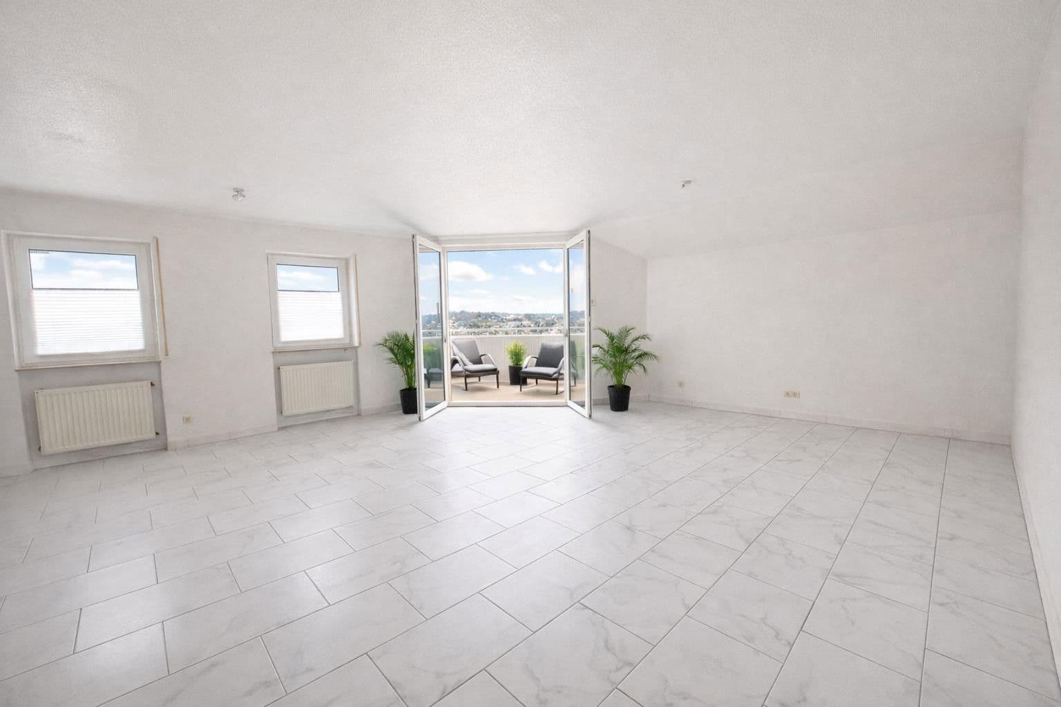 Pronájem bytu 4+1 120 m², Gernsbach, Bádensko-Württembersko Pronájem bytu 4+1 120 m², Gernsbach, Bádensko-Württembersko