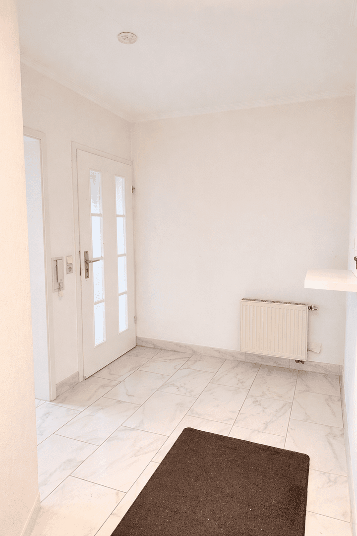 Pronájem bytu 4+1 120 m², Gernsbach, Bádensko-Württembersko Pronájem bytu 4+1 120 m², Gernsbach, Bádensko-Württembersko