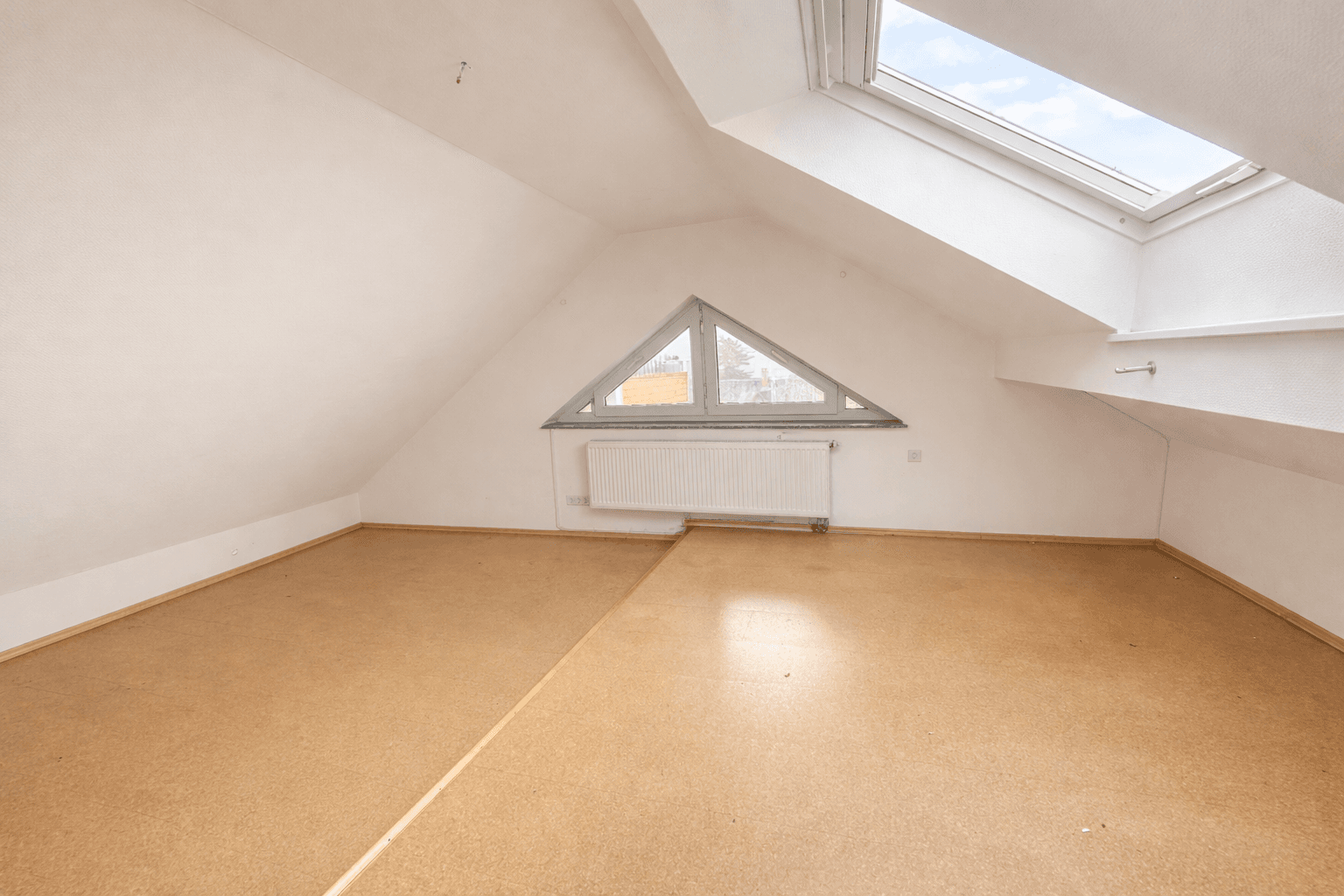 Pronájem bytu 4+1 120 m², Gernsbach, Bádensko-Württembersko Pronájem bytu 4+1 120 m², Gernsbach, Bádensko-Württembersko