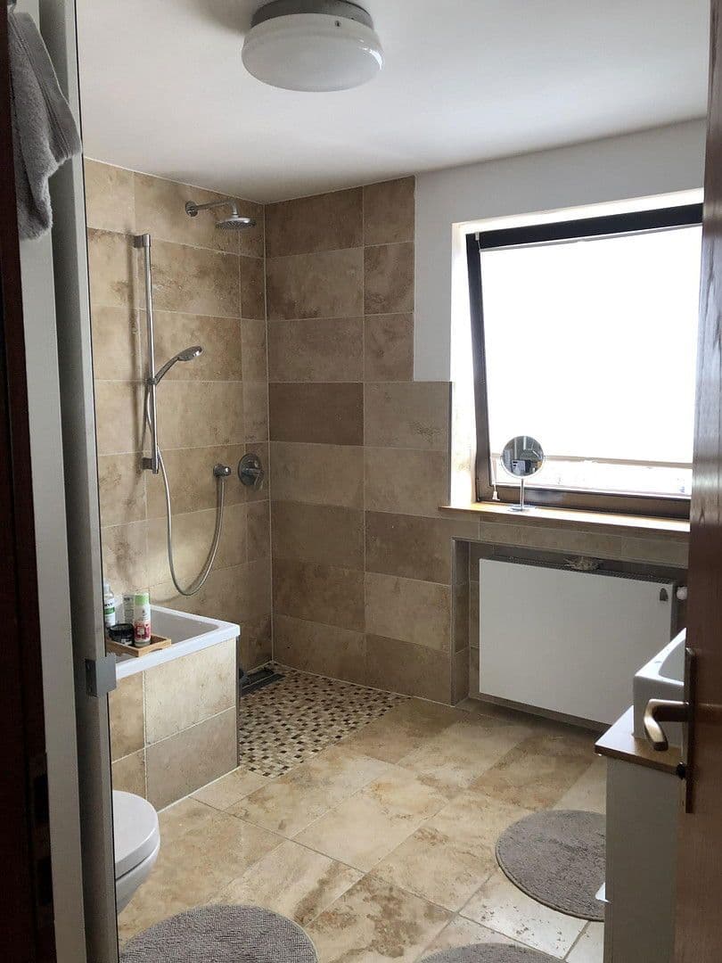 Prodej domu 154 m², pozemek 494 m², Mehlbaumstr.187, Albstadt, Bádensko-Württembersko Prodej domu 154 m², pozemek 494 m², Mehlbaumstr.187, Albstadt, Bádensko-Württembersko