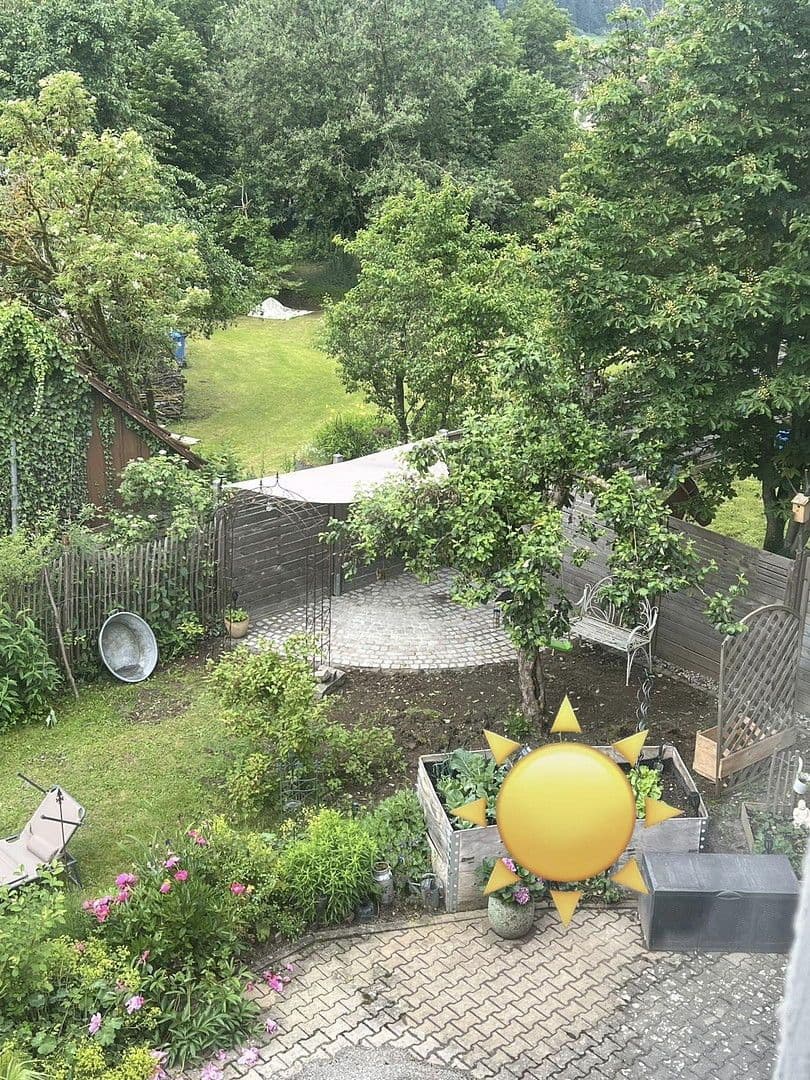 Prodej domu 154 m², pozemek 494 m², Mehlbaumstr.187, Albstadt, Bádensko-Württembersko Prodej domu 154 m², pozemek 494 m², Mehlbaumstr.187, Albstadt, Bádensko-Württembersko