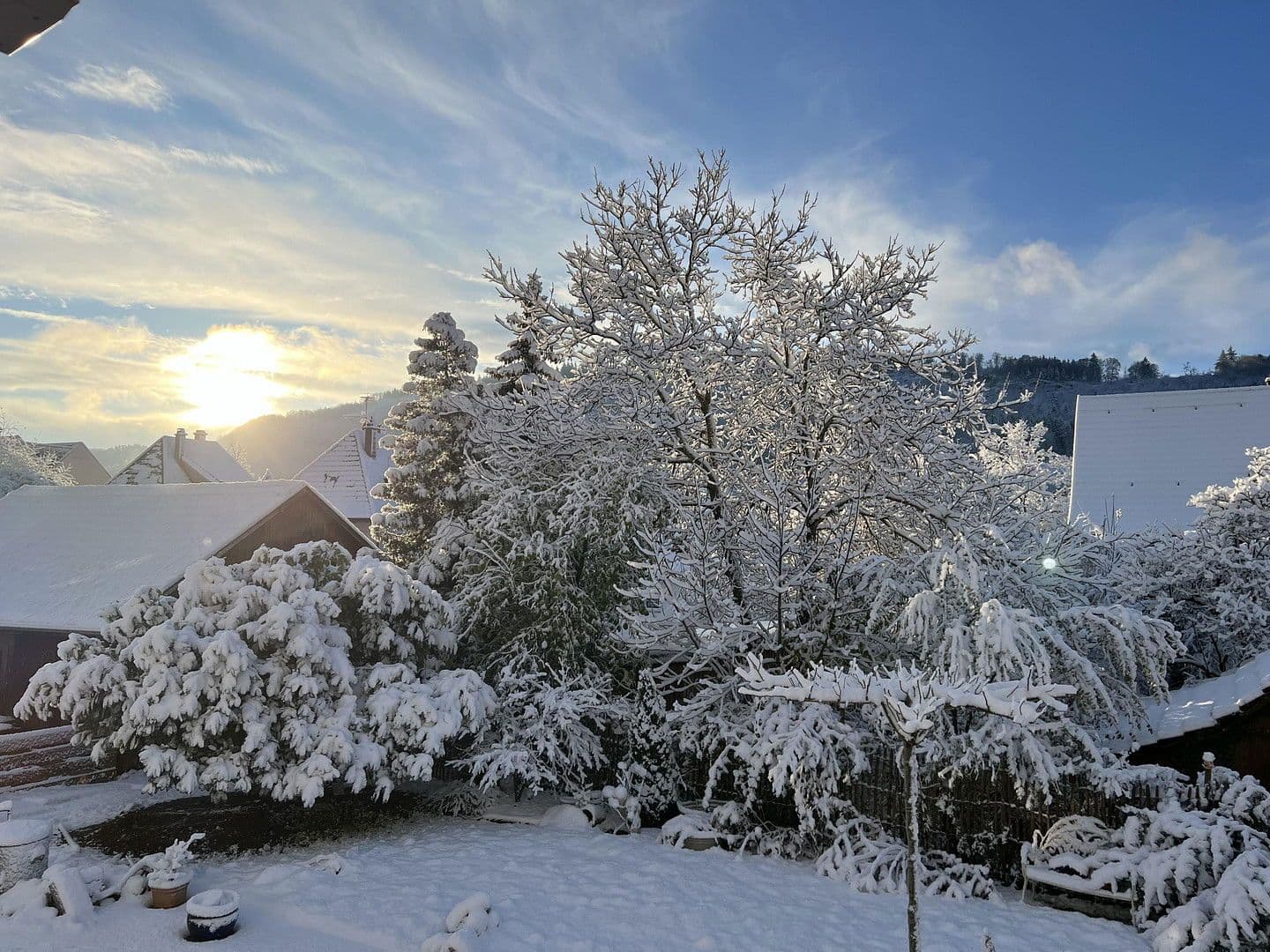 Prodej domu 154 m², pozemek 494 m², Mehlbaumstr.187, Albstadt, Bádensko-Württembersko Prodej domu 154 m², pozemek 494 m², Mehlbaumstr.187, Albstadt, Bádensko-Württembersko