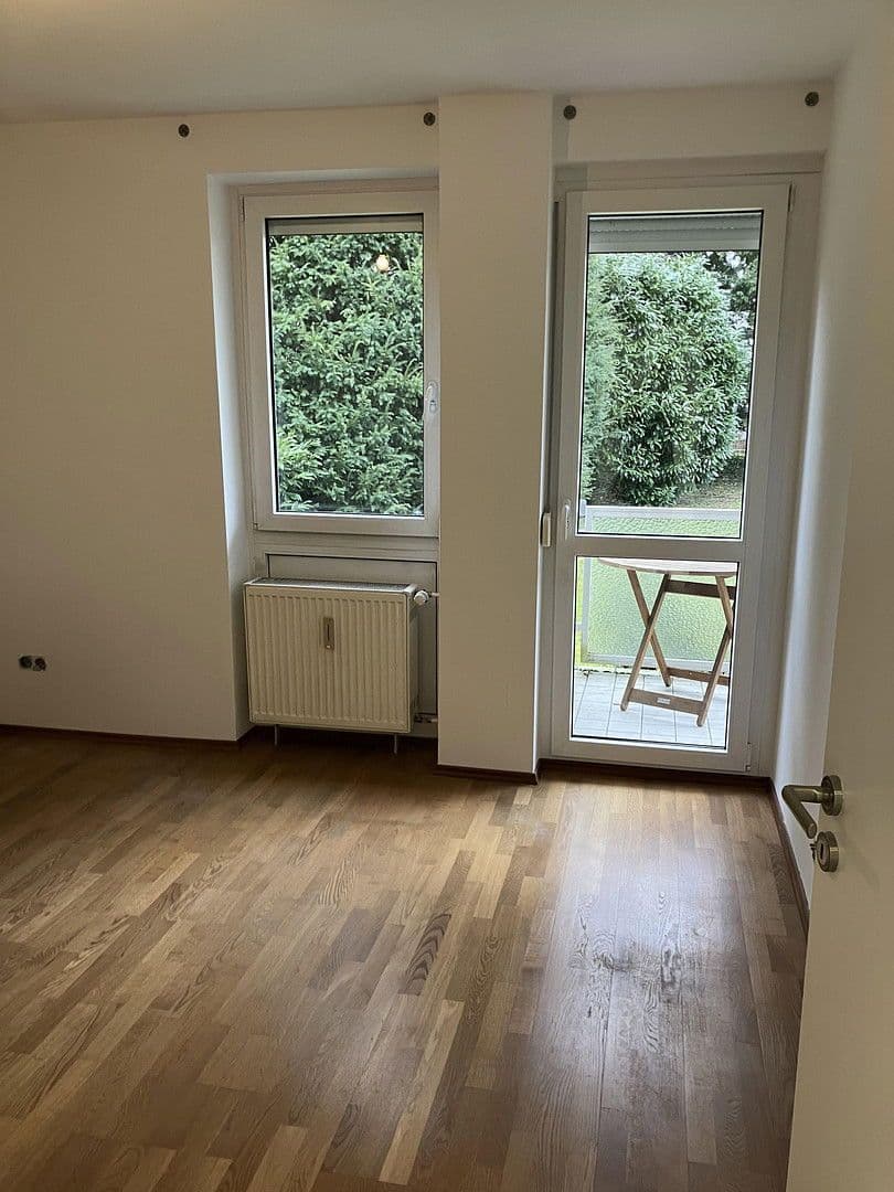 Pronájem bytu 3+1 100 m², Frankfurt, Hessen Pronájem bytu 3+1 100 m², Frankfurt, Hessen