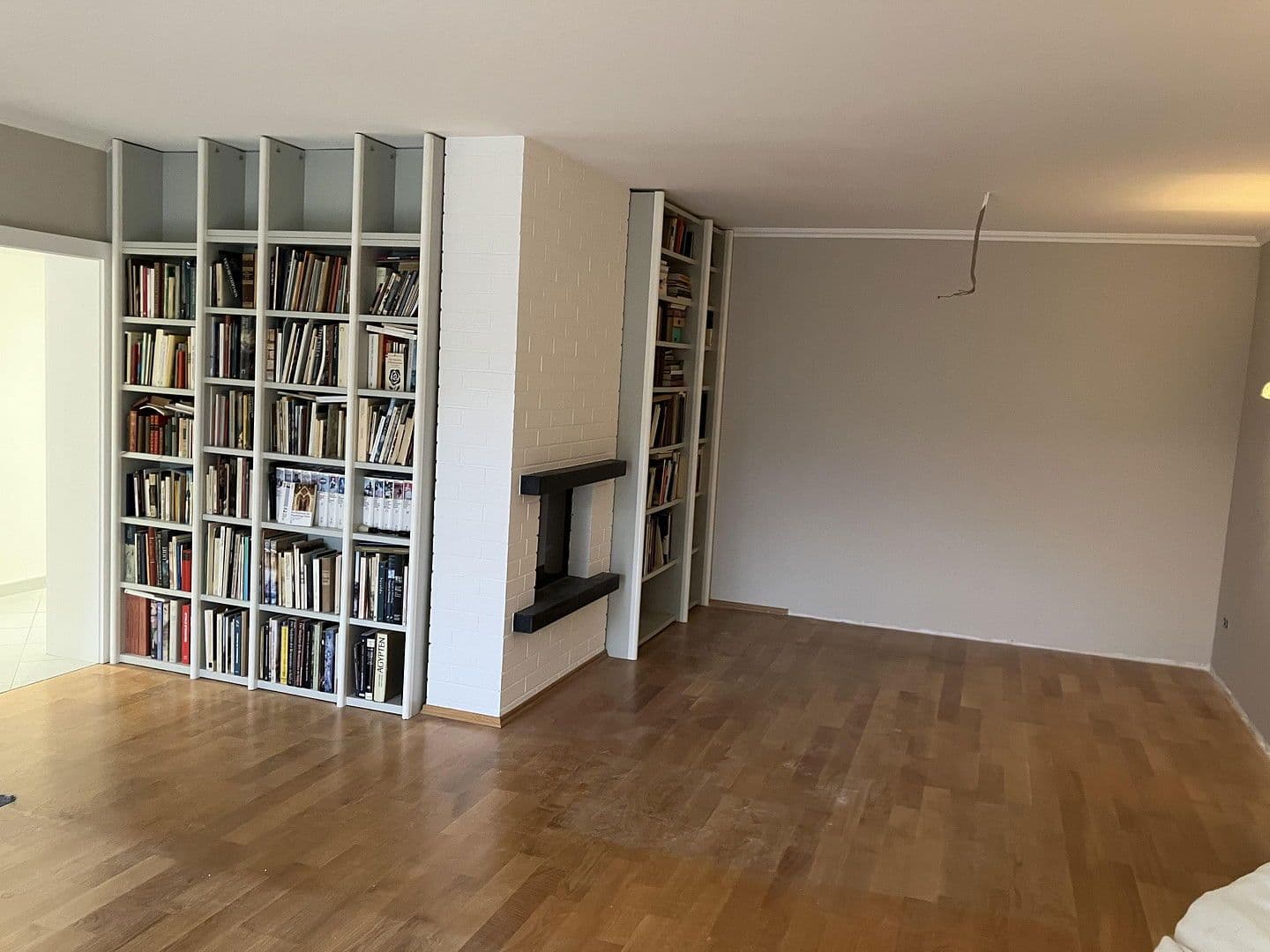 Pronájem bytu 3+1 100 m², Frankfurt, Hessen Pronájem bytu 3+1 100 m², Frankfurt, Hessen