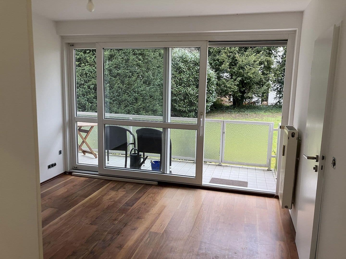 Pronájem bytu 3+1 100 m², Frankfurt, Hessen Pronájem bytu 3+1 100 m², Frankfurt, Hessen