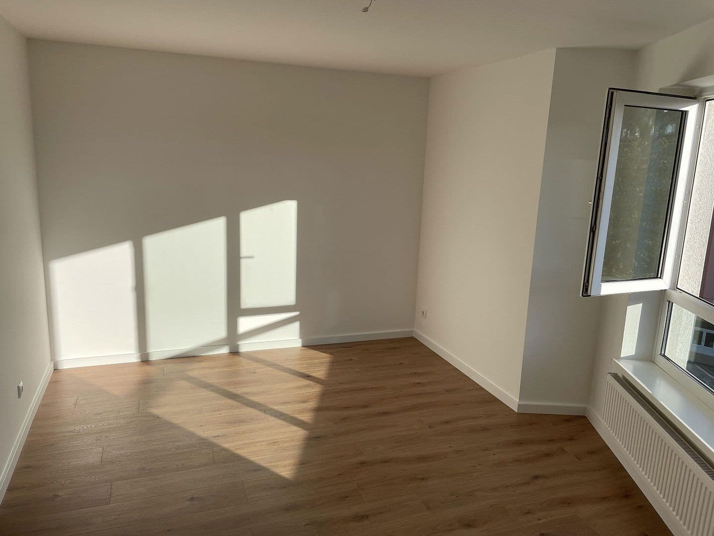 Pronájem bytu 3+1 84 m², Wendenstraße 26, Braunschweig, Dolní Sasko Pronájem bytu 3+1 84 m², Wendenstraße 26, Braunschweig, Dolní Sasko