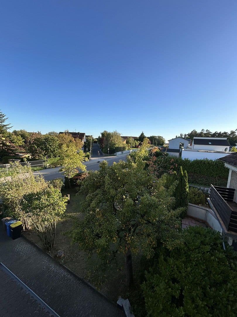 Prodej domu 118 m², pozemek 942 m², Ansbacher Straße 42A, Markt Erlbach, Bavorsko Prodej domu 118 m², pozemek 942 m², Ansbacher Straße 42A, Markt Erlbach, Bavorsko