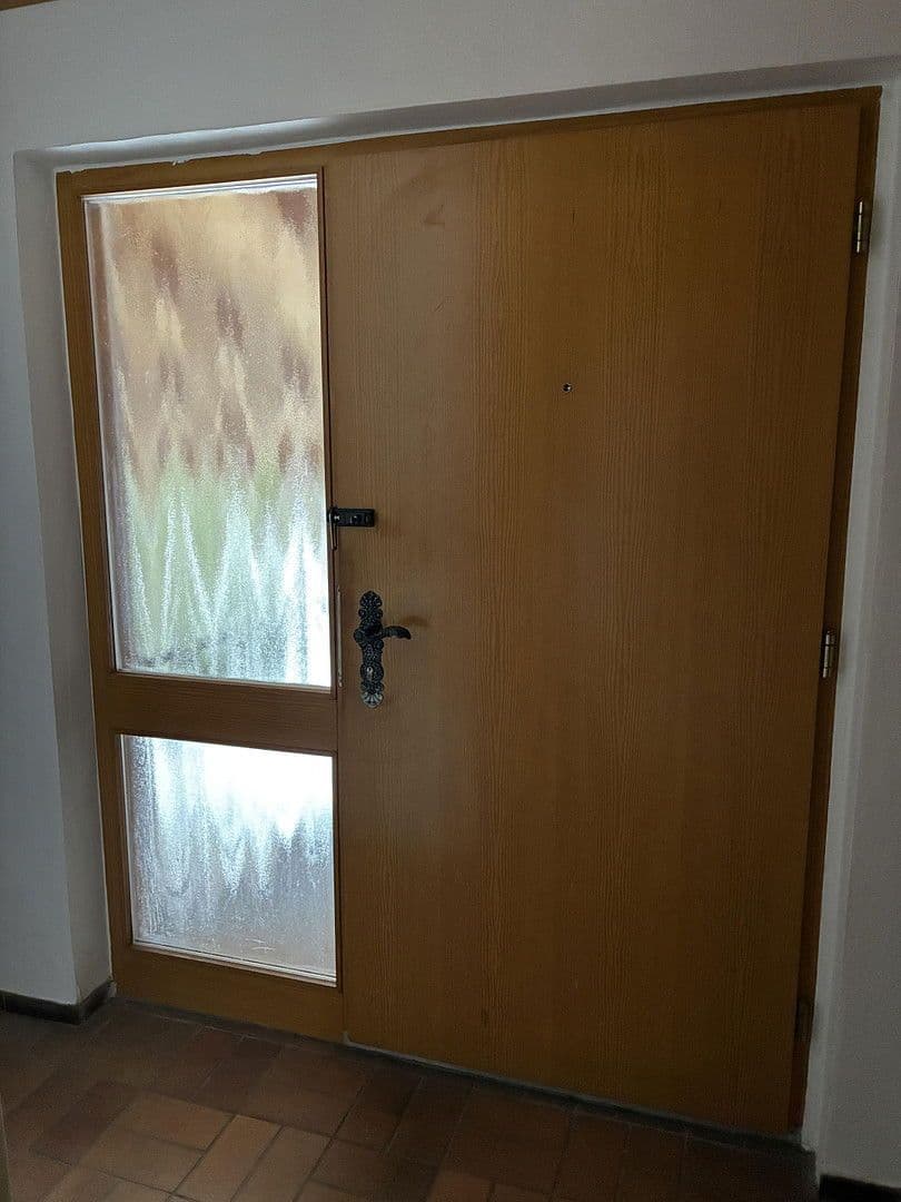 Prodej domu 118 m², pozemek 942 m², Ansbacher Straße 42A, Markt Erlbach, Bavorsko Prodej domu 118 m², pozemek 942 m², Ansbacher Straße 42A, Markt Erlbach, Bavorsko