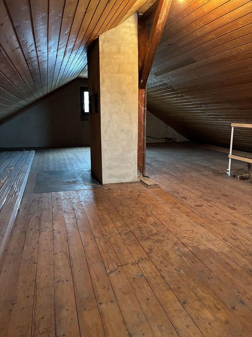 Prodej domu 118 m², pozemek 942 m², Ansbacher Straße 42A, Markt Erlbach, Bavorsko Prodej domu 118 m², pozemek 942 m², Ansbacher Straße 42A, Markt Erlbach, Bavorsko