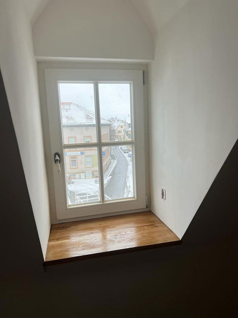 Pronájem bytu 3+1 60 m², Wormser Str. 47, Oppenheim, Porýní-Falc Pronájem bytu 3+1 60 m², Wormser Str. 47, Oppenheim, Porýní-Falc