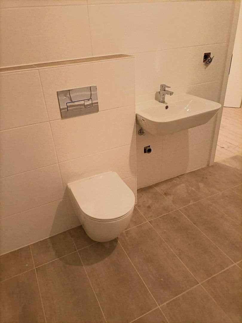 Pronájem bytu 3+1 75 m², Käthe-Kollwitz-Str. 17, Apolda, Durynsko Pronájem bytu 3+1 75 m², Käthe-Kollwitz-Str. 17, Apolda, Durynsko