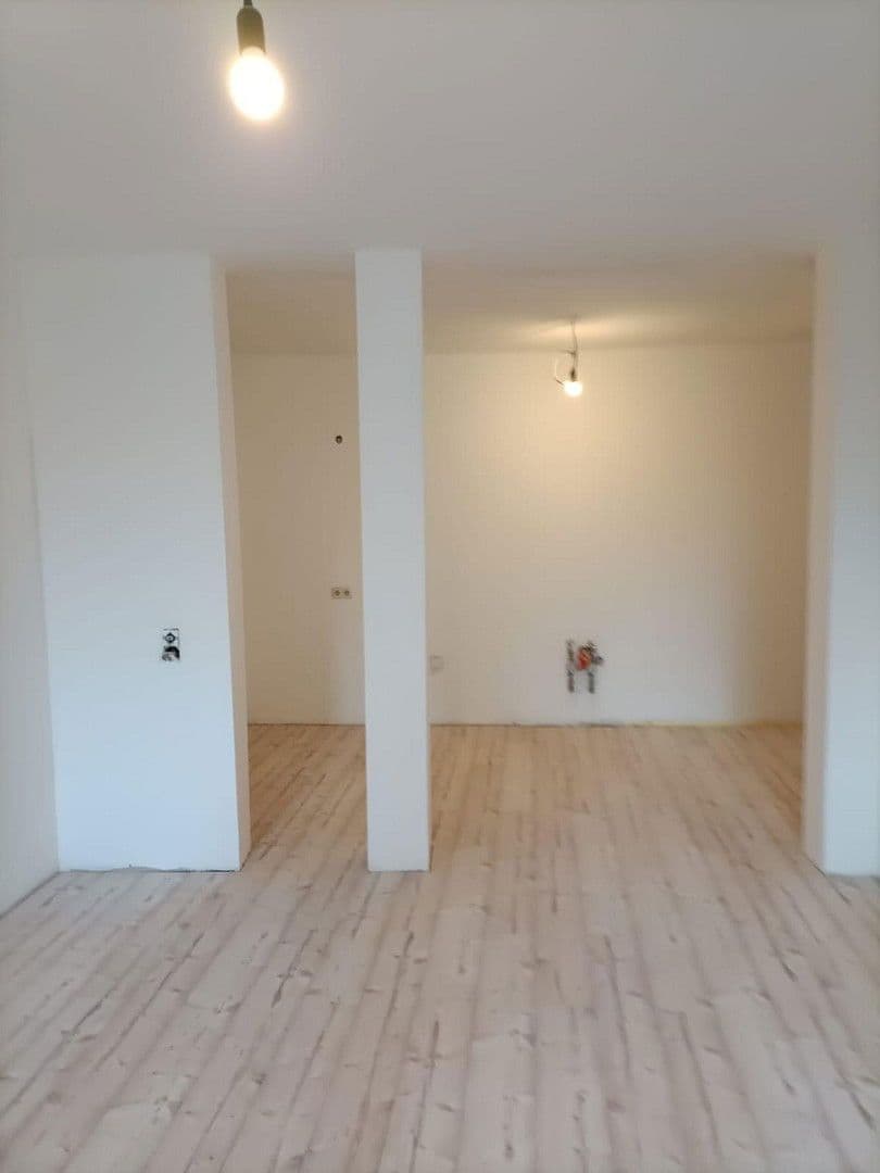 Pronájem bytu 3+1 75 m², Käthe-Kollwitz-Str. 17, Apolda, Durynsko Pronájem bytu 3+1 75 m², Käthe-Kollwitz-Str. 17, Apolda, Durynsko