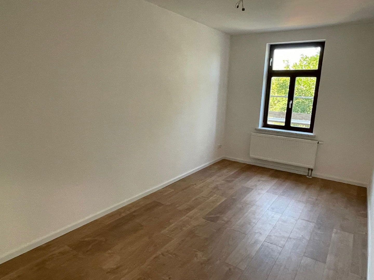 Pronájem bytu 3+1 62 m², Kieler Str.45, Leipzig, Sasko Pronájem bytu 3+1 62 m², Kieler Str.45, Leipzig, Sasko