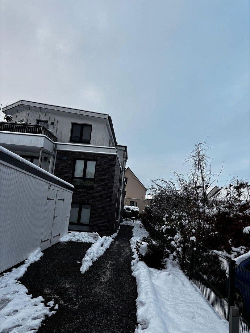 Pronájem bytu 3+1 82 m², Lüneburger Straße 89, Winsen (Luhe), Dolní Sasko Pronájem bytu 3+1 82 m², Lüneburger Straße 89, Winsen (Luhe), Dolní Sasko