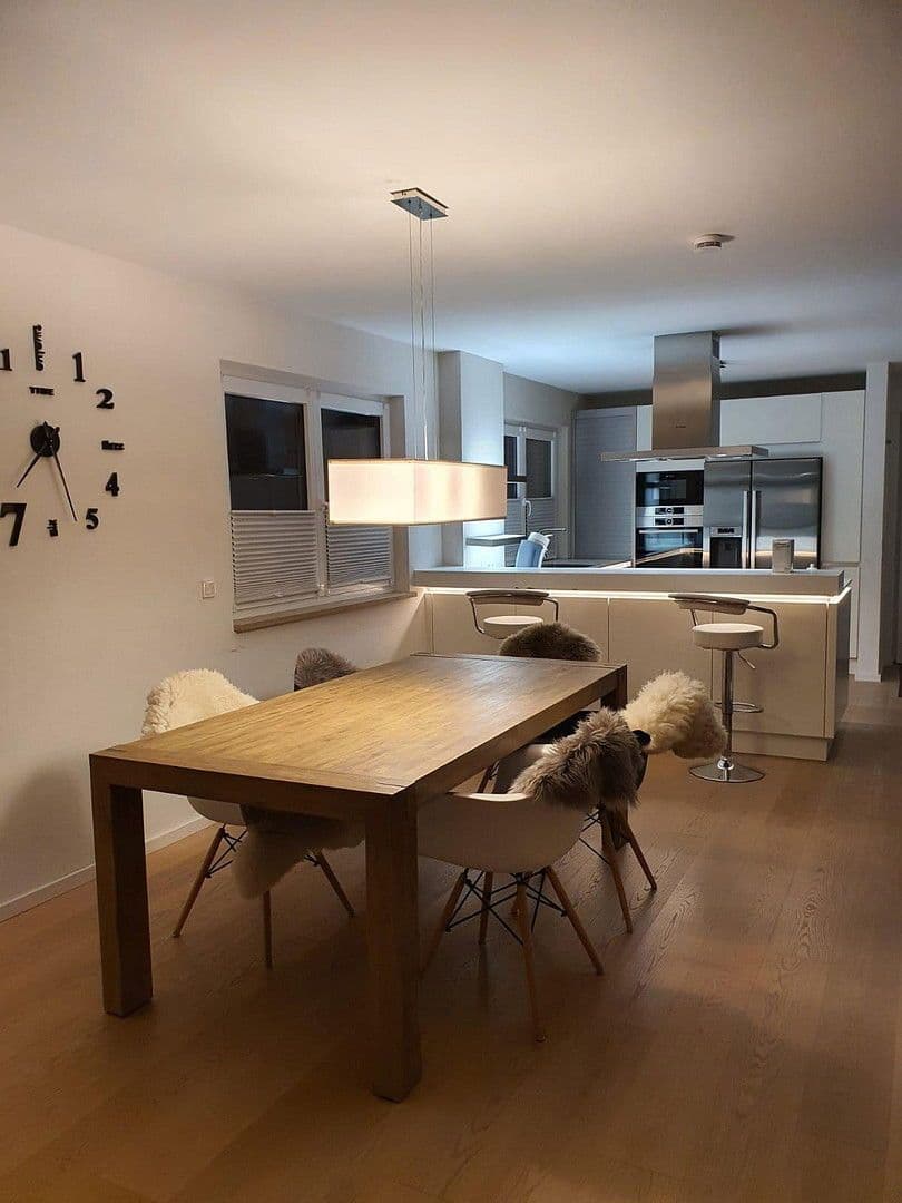 Prodej domu 175 m², pozemek 195 m², München, Bavorsko Prodej domu 175 m², pozemek 195 m², München, Bavorsko