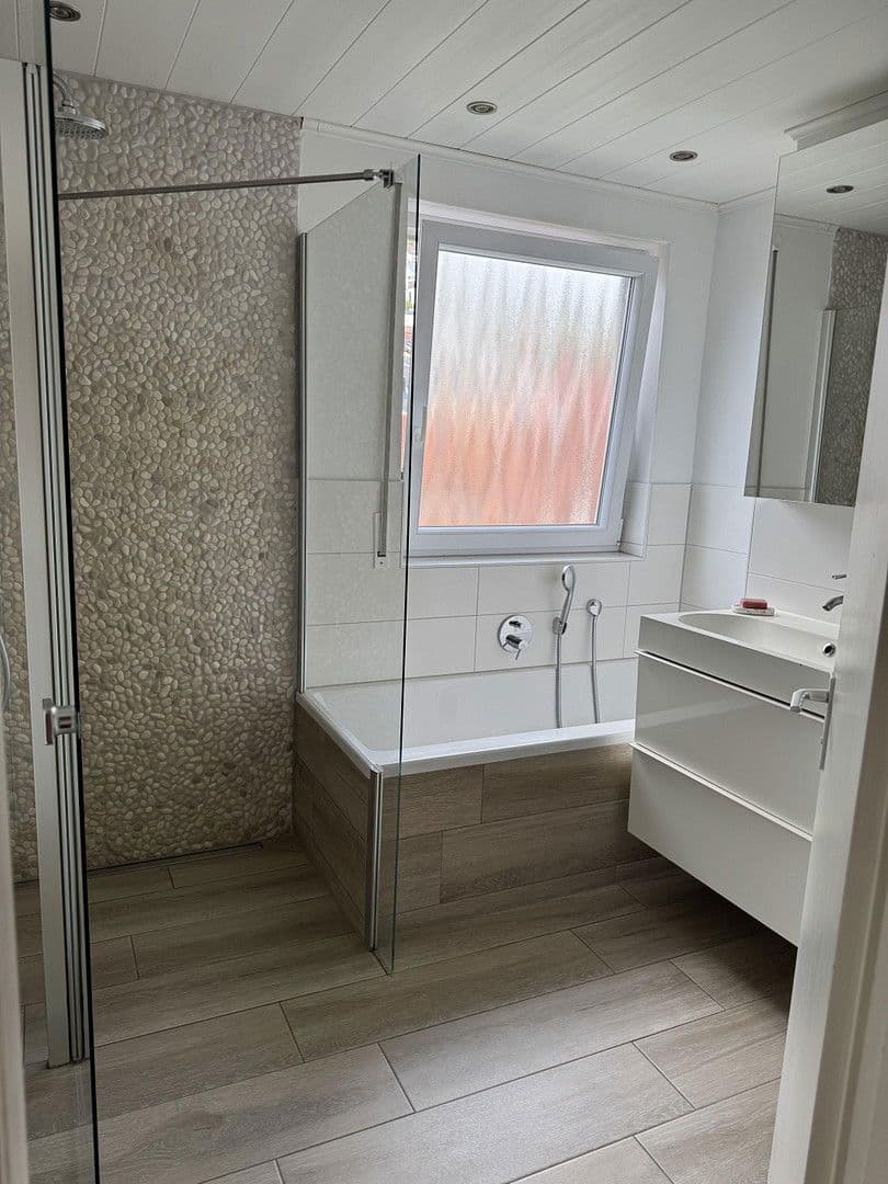 Prodej bytu 4+kk 100 m², Leonberg, Bádensko-Württembersko Prodej bytu 4+kk 100 m², Leonberg, Bádensko-Württembersko