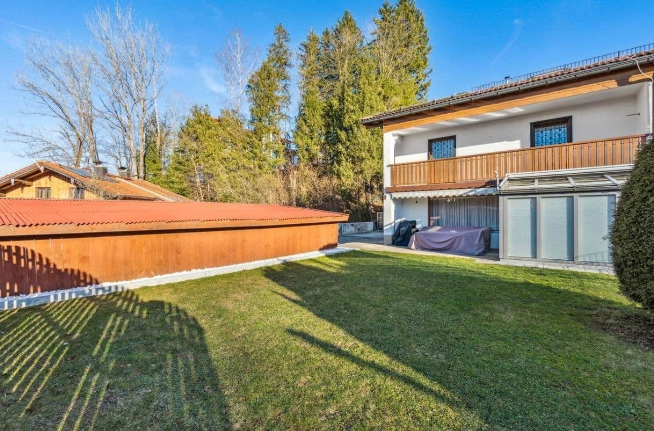 Prodej domu 133 m², pozemek 468 m², Birkenstraße 19, Miesbach, Bavorsko Prodej domu 133 m², pozemek 468 m², Birkenstraße 19, Miesbach, Bavorsko