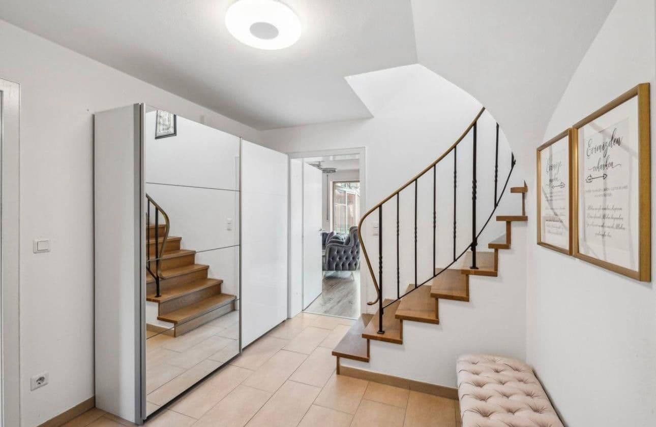 Prodej domu 133 m², pozemek 468 m², Birkenstraße 19, Miesbach, Bavorsko Prodej domu 133 m², pozemek 468 m², Birkenstraße 19, Miesbach, Bavorsko