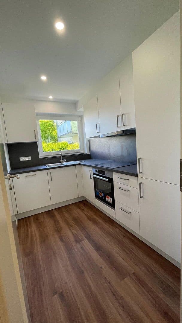 Pronájem bytu 3+1 75 m², Remseck am Neckar, Bádensko-Württembersko Pronájem bytu 3+1 75 m², Remseck am Neckar, Bádensko-Württembersko