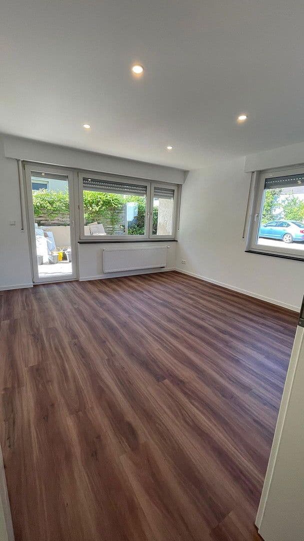 Pronájem bytu 3+1 75 m², Remseck am Neckar, Bádensko-Württembersko Pronájem bytu 3+1 75 m², Remseck am Neckar, Bádensko-Württembersko