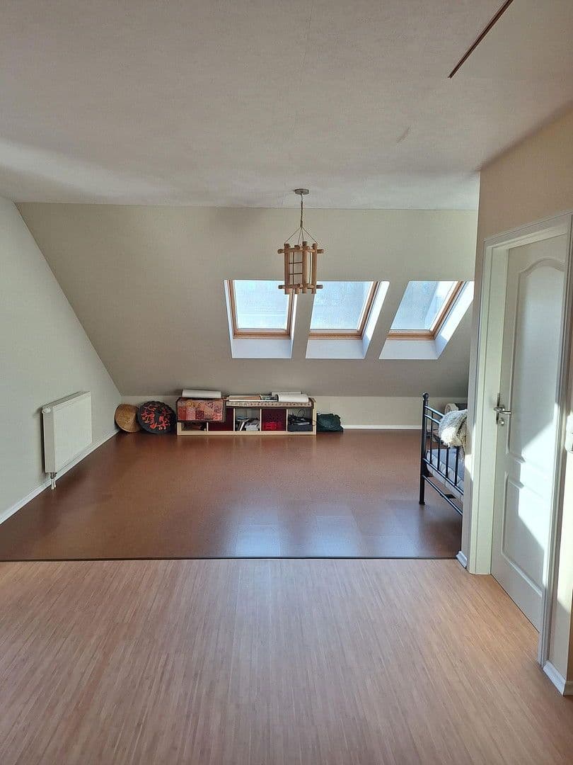 Prodej domu 139 m², pozemek 223 m², Frankfurt, Hessen Prodej domu 139 m², pozemek 223 m², Frankfurt, Hessen