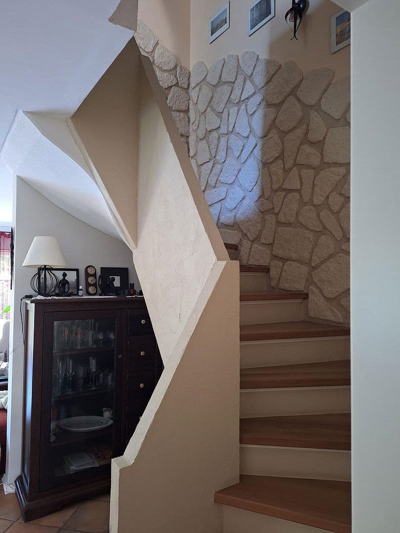 Prodej domu 139 m², pozemek 223 m², Frankfurt, Hessen Prodej domu 139 m², pozemek 223 m², Frankfurt, Hessen