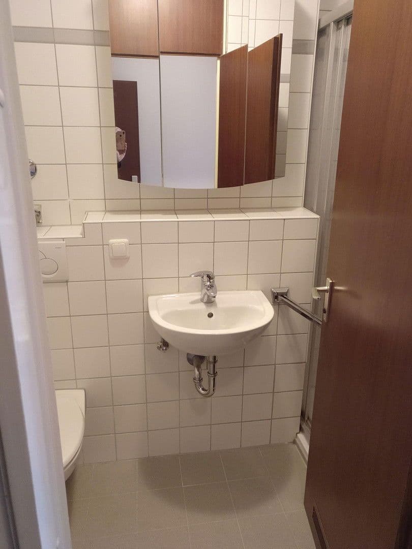 Pronájem bytu 1+1 33 m², Geschwister-Scholl-Straße 1, Erlangen, Bavorsko Pronájem bytu 1+1 33 m², Geschwister-Scholl-Straße 1, Erlangen, Bavorsko