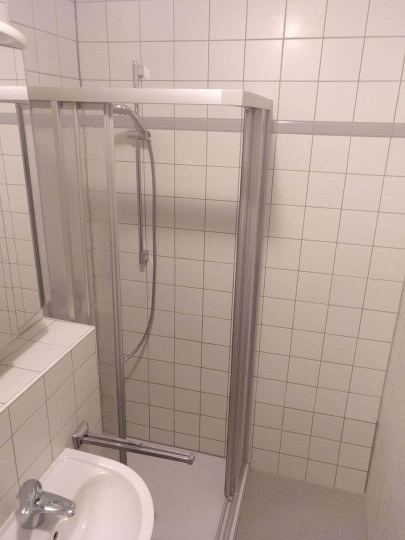 Pronájem bytu 1+1 33 m², Geschwister-Scholl-Straße 1, Erlangen, Bavorsko Pronájem bytu 1+1 33 m², Geschwister-Scholl-Straße 1, Erlangen, Bavorsko