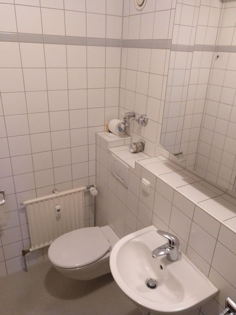 Pronájem bytu 1+1 33 m², Geschwister-Scholl-Straße 1, Erlangen, Bavorsko Pronájem bytu 1+1 33 m², Geschwister-Scholl-Straße 1, Erlangen, Bavorsko