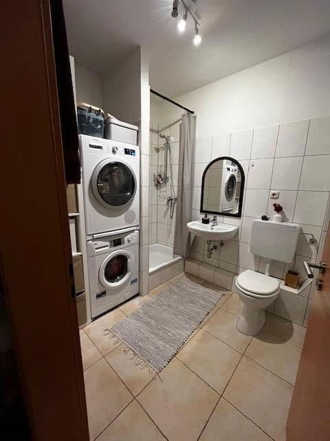 Pronájem bytu 4+1 88 m², Klappenstraße 19a, Lübeck, Šlesvicko-Holštýnsko Pronájem bytu 4+1 88 m², Klappenstraße 19a, Lübeck, Šlesvicko-Holštýnsko