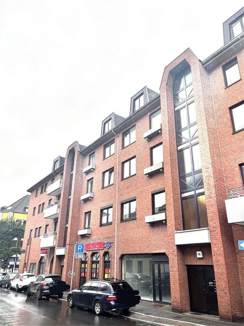 Pronájem bytu 1+1 60 m², Luisenstr. 74, Krefeld, Severní Porýní-Vestfálsko Pronájem bytu 1+1 60 m², Luisenstr. 74, Krefeld, Severní Porýní-Vestfálsko