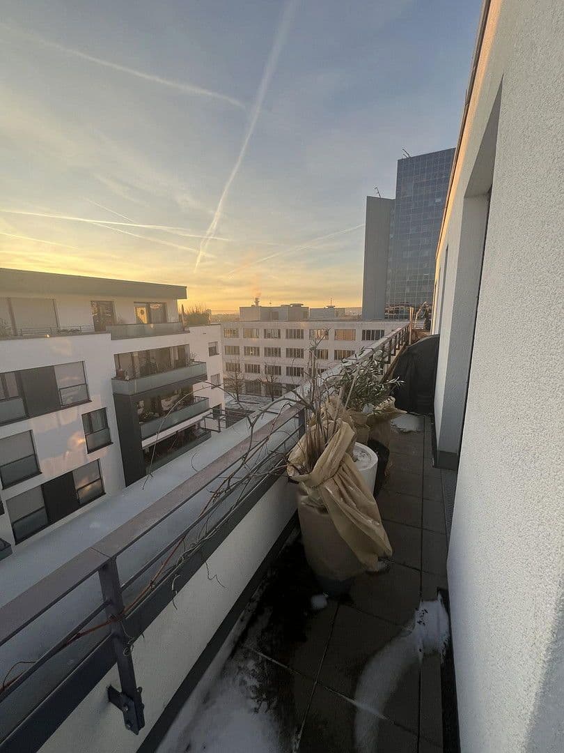 Pronájem bytu 2+kk 70 m², Stuttgart, Bádensko-Württembersko Pronájem bytu 2+kk 70 m², Stuttgart, Bádensko-Württembersko