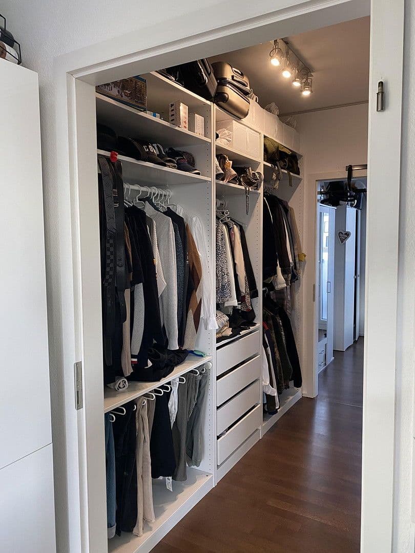 Pronájem bytu 2+kk 70 m², Stuttgart, Bádensko-Württembersko Pronájem bytu 2+kk 70 m², Stuttgart, Bádensko-Württembersko