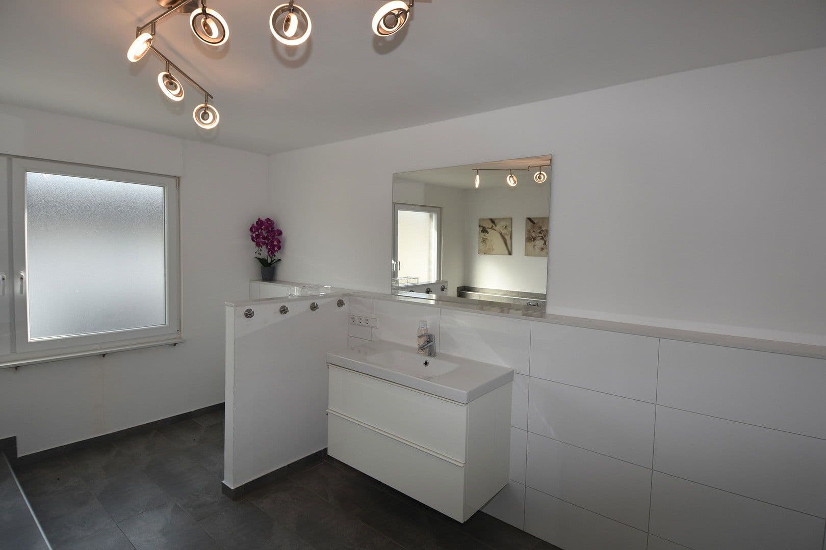 Pronájem domu 293 m², pozemek 612 m², Leichlingen, Severní Porýní-Vestfálsko Pronájem domu 293 m², pozemek 612 m², Leichlingen, Severní Porýní-Vestfálsko