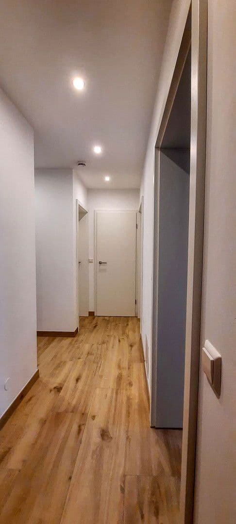 Pronájem bytu 2+1 63 m², Augsburg, Bavorsko Pronájem bytu 2+1 63 m², Augsburg, Bavorsko