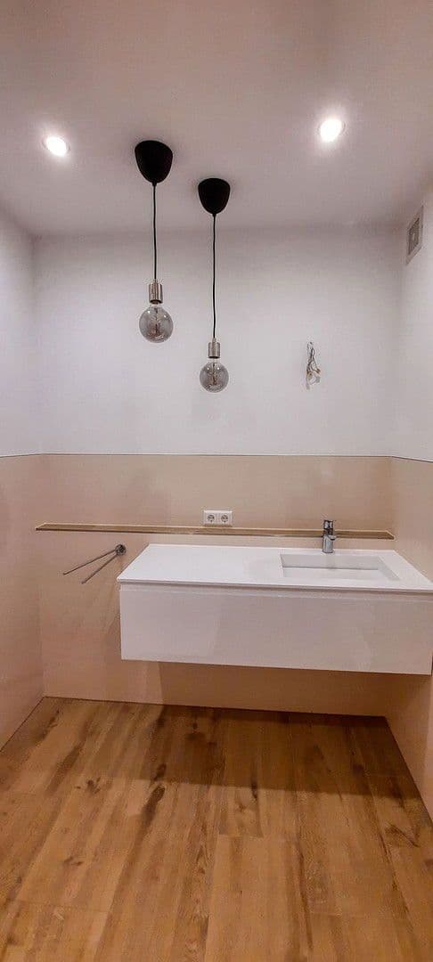 Pronájem bytu 2+1 63 m², Augsburg, Bavorsko Pronájem bytu 2+1 63 m², Augsburg, Bavorsko