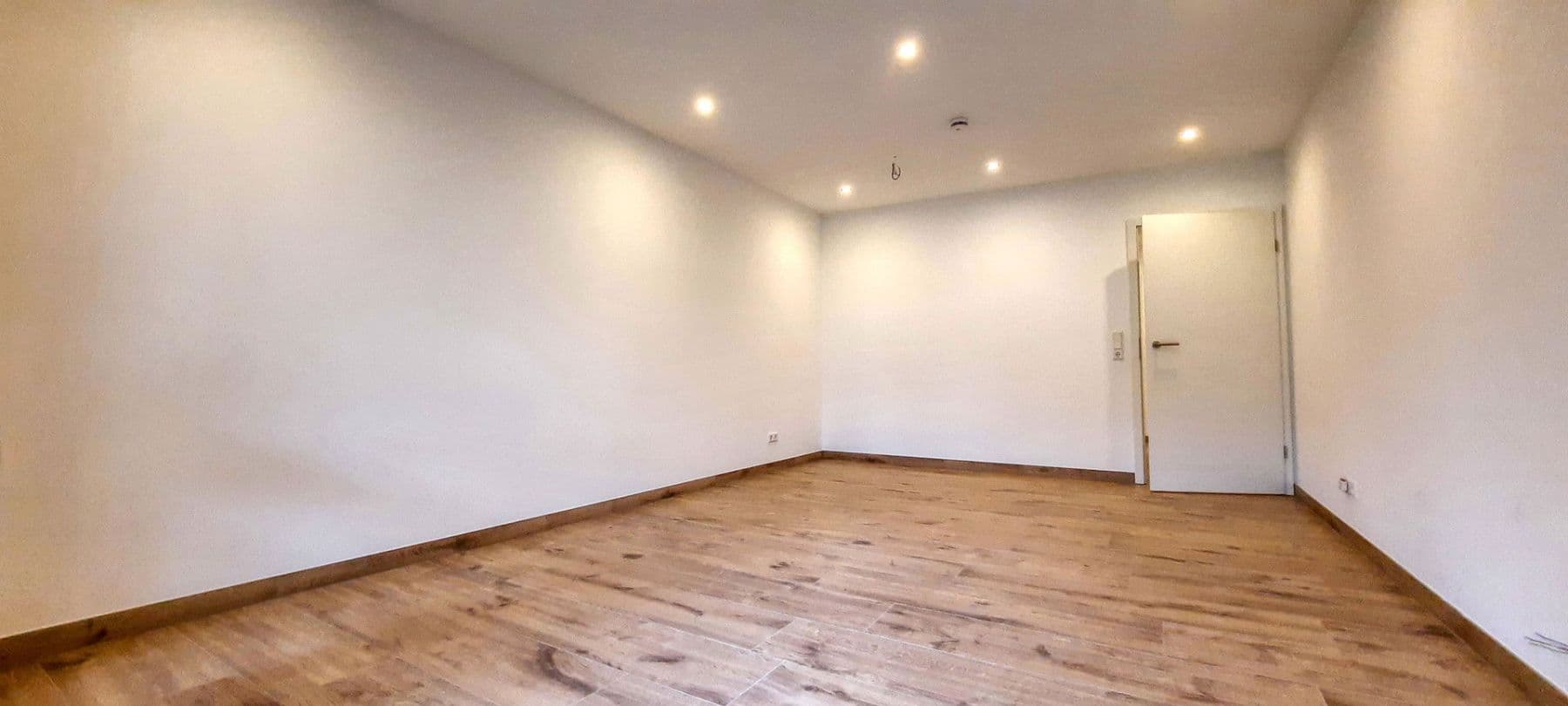 Pronájem bytu 2+1 63 m², Augsburg, Bavorsko Pronájem bytu 2+1 63 m², Augsburg, Bavorsko