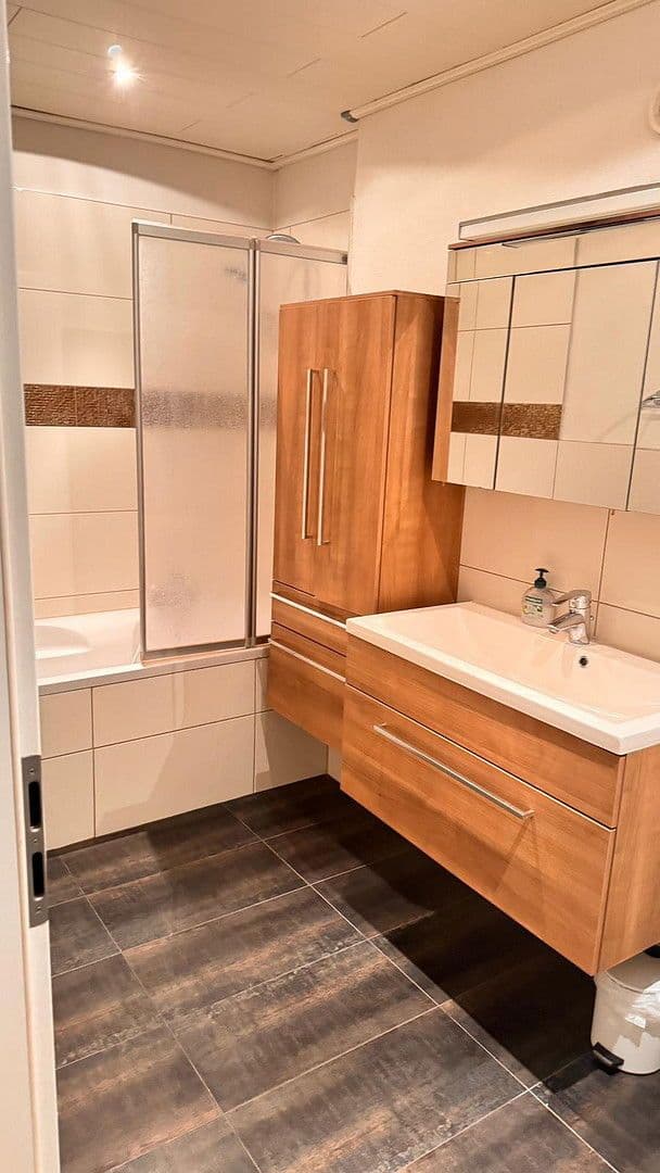 Pronájem bytu 4+1 135 m², Rodgau, Hessen Pronájem bytu 4+1 135 m², Rodgau, Hessen