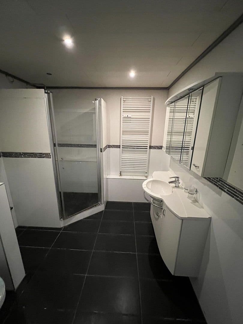 Pronájem bytu 4+1 135 m², Rodgau, Hessen Pronájem bytu 4+1 135 m², Rodgau, Hessen