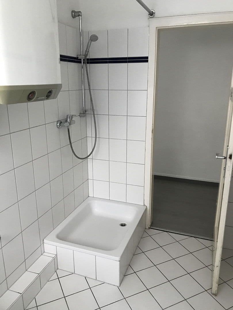 Pronájem bytu 3+1 80 m², Schützenstr. 11, Stuttgart, Bádensko-Württembersko Pronájem bytu 3+1 80 m², Schützenstr. 11, Stuttgart, Bádensko-Württembersko