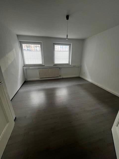 Pronájem bytu 3+1 80 m², Schützenstr. 11, Stuttgart, Bádensko-Württembersko Pronájem bytu 3+1 80 m², Schützenstr. 11, Stuttgart, Bádensko-Württembersko