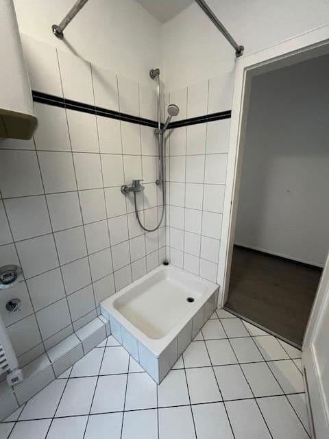 Pronájem bytu 3+1 80 m², Schützenstr. 11, Stuttgart, Bádensko-Württembersko Pronájem bytu 3+1 80 m², Schützenstr. 11, Stuttgart, Bádensko-Württembersko