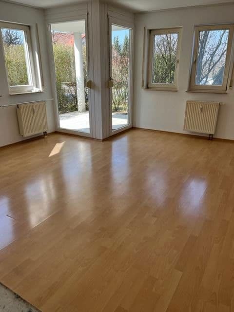 Pronájem bytu 2+kk 54 m², Lindenweg 1, Grafenau, Bádensko-Württembersko Pronájem bytu 2+kk 54 m², Lindenweg 1, Grafenau, Bádensko-Württembersko