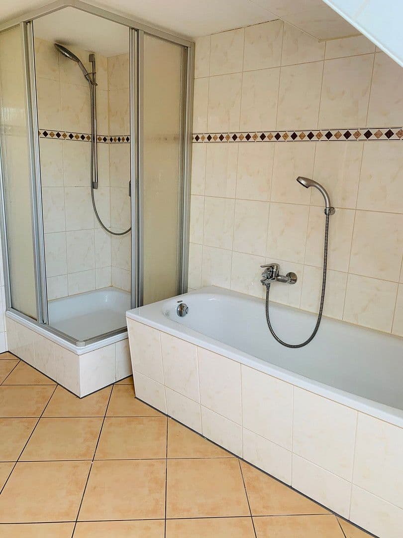 Pronájem bytu 2+1 72 m², Raimundstrasse 6, Leipzig Lindenau, Sasko Pronájem bytu 2+1 72 m², Raimundstrasse 6, Leipzig Lindenau, Sasko