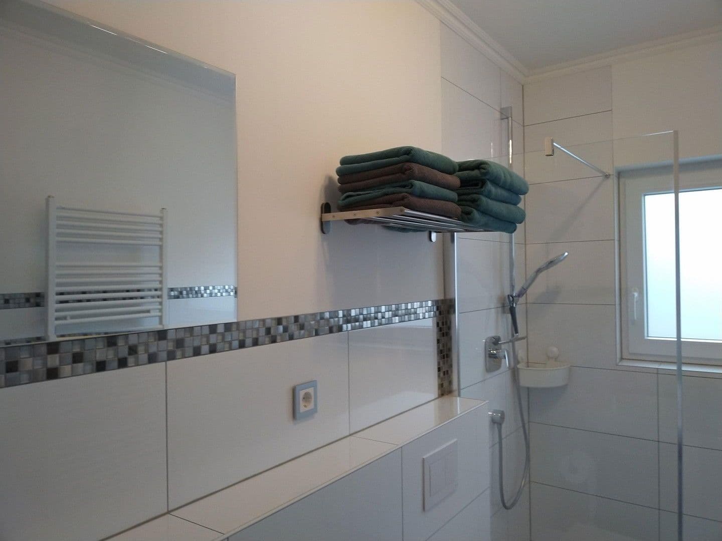 Pronájem bytu 2+1 60 m², Erpolzheim, Porýní-Falc Pronájem bytu 2+1 60 m², Erpolzheim, Porýní-Falc