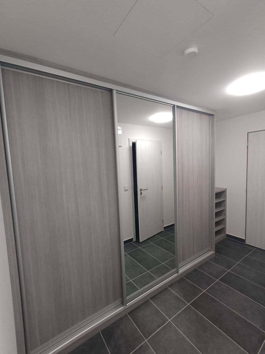Pronájem bytu 2+kk 42 m², Strančická, Praha, Praha Pronájem bytu 2+kk 42 m², Strančická, Praha, Praha