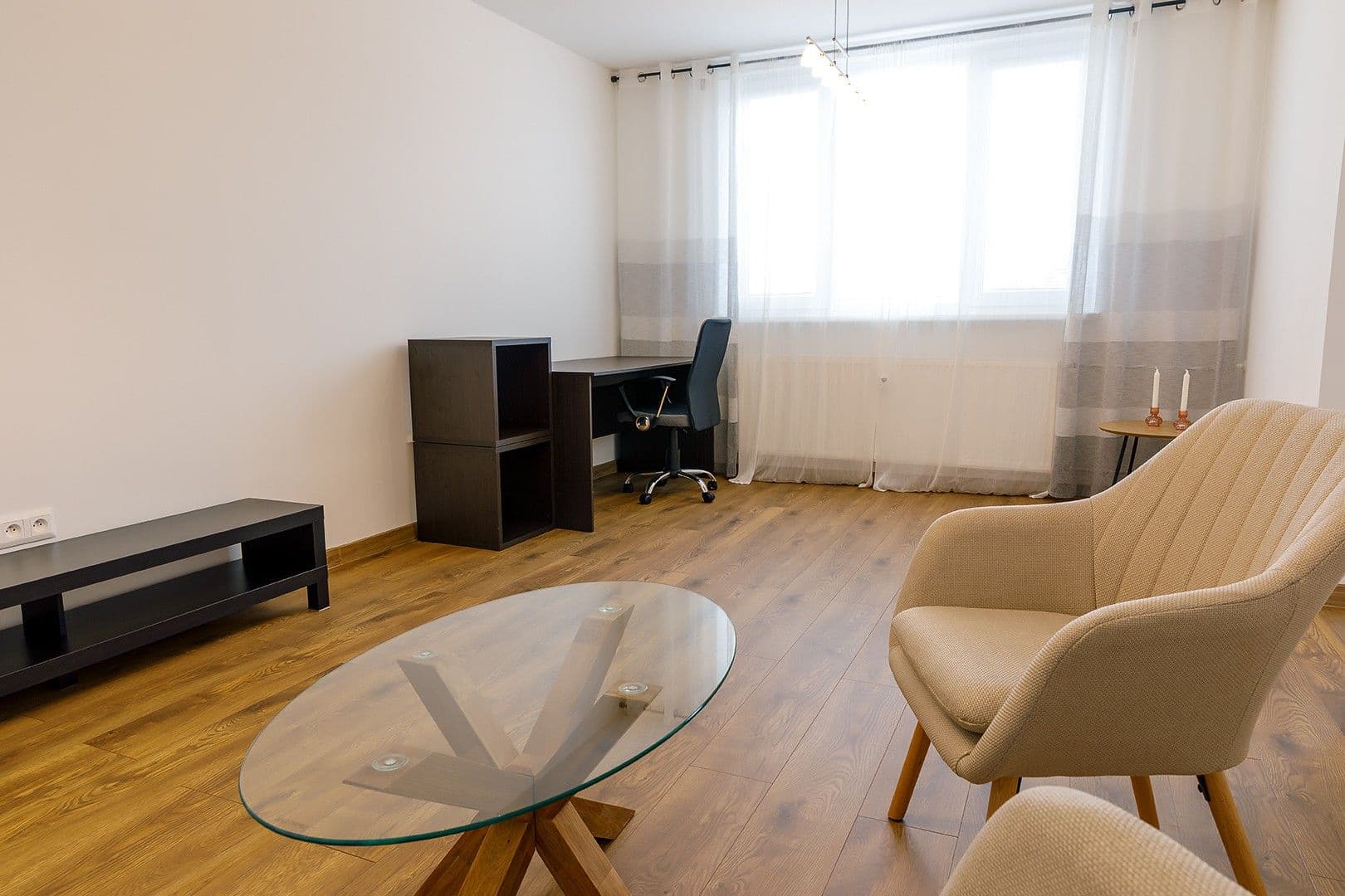 Pronájem bytu 2+1 63 m², Jilemnického, Stupava, Bratislavský kraj Pronájem bytu 2+1 63 m², Jilemnického, Stupava, Bratislavský kraj
