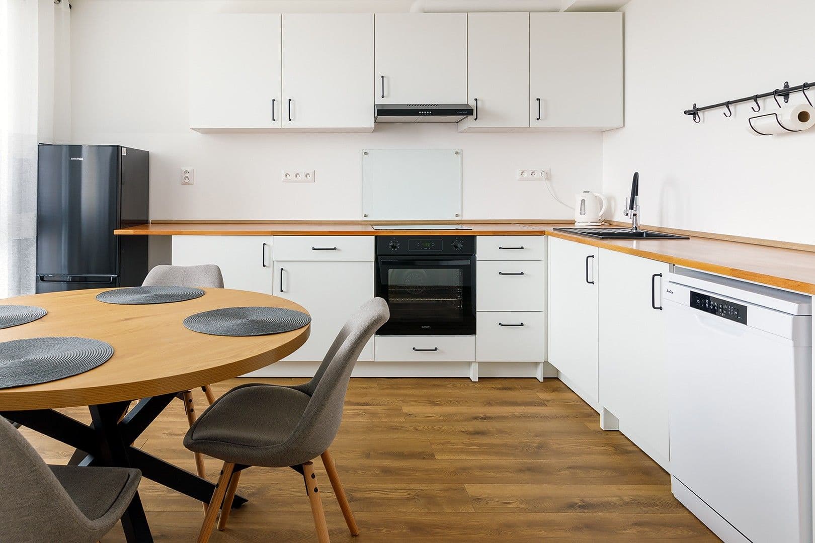 Pronájem bytu 2+1 63 m², Jilemnického, Stupava, Bratislavský kraj Pronájem bytu 2+1 63 m², Jilemnického, Stupava, Bratislavský kraj